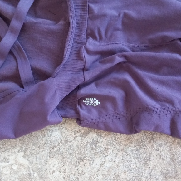 NWOT!!!! Free People Movement Good Karma Onesie Black cherry Size M/L - Picture 4 of 9